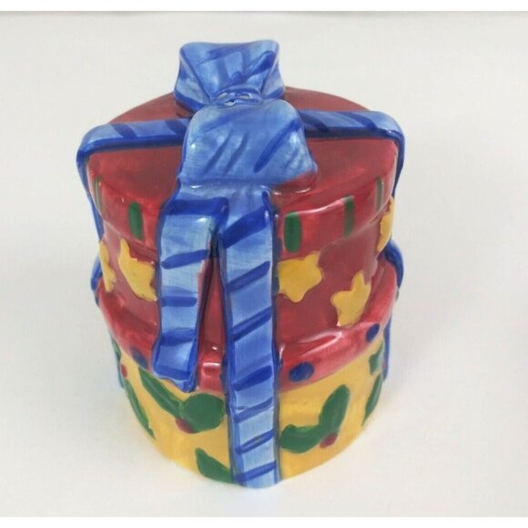 The Main Ingredient Round Christmas Present 3.25" Salt & Pepper Shakers - Picture 3 of 13